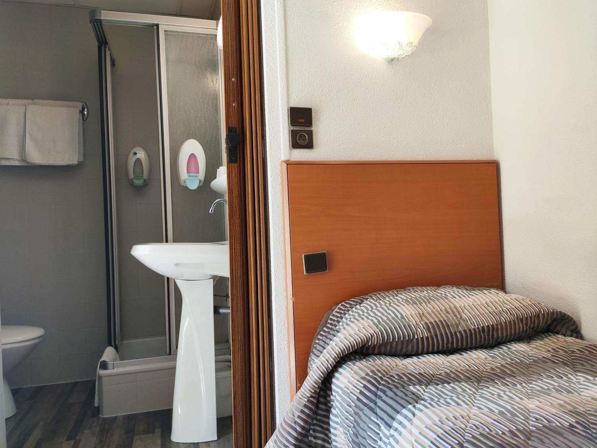 Hotel Compostelle Lourdes Luaran gambar