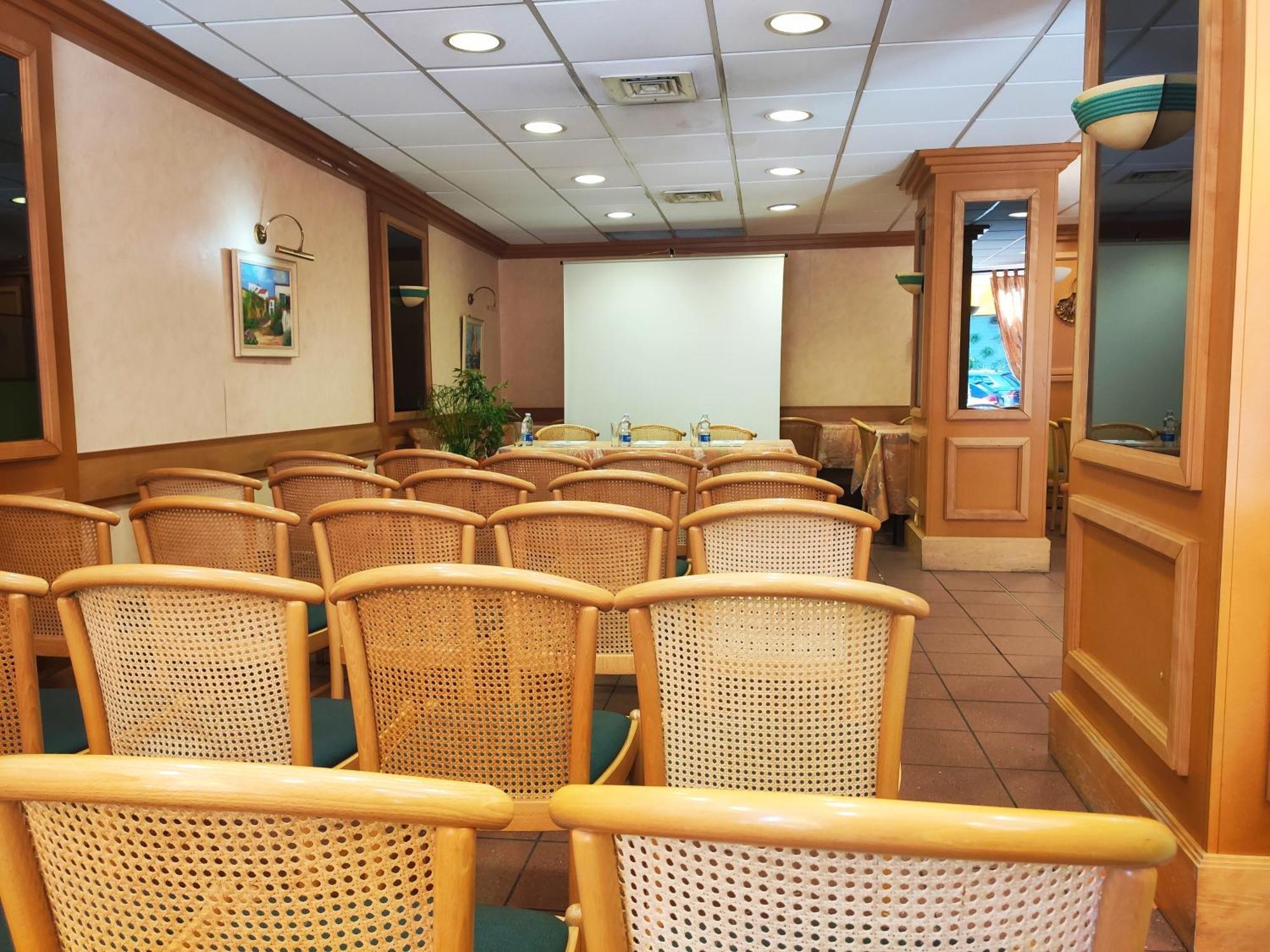 Hotel Compostelle Lourdes Luaran gambar